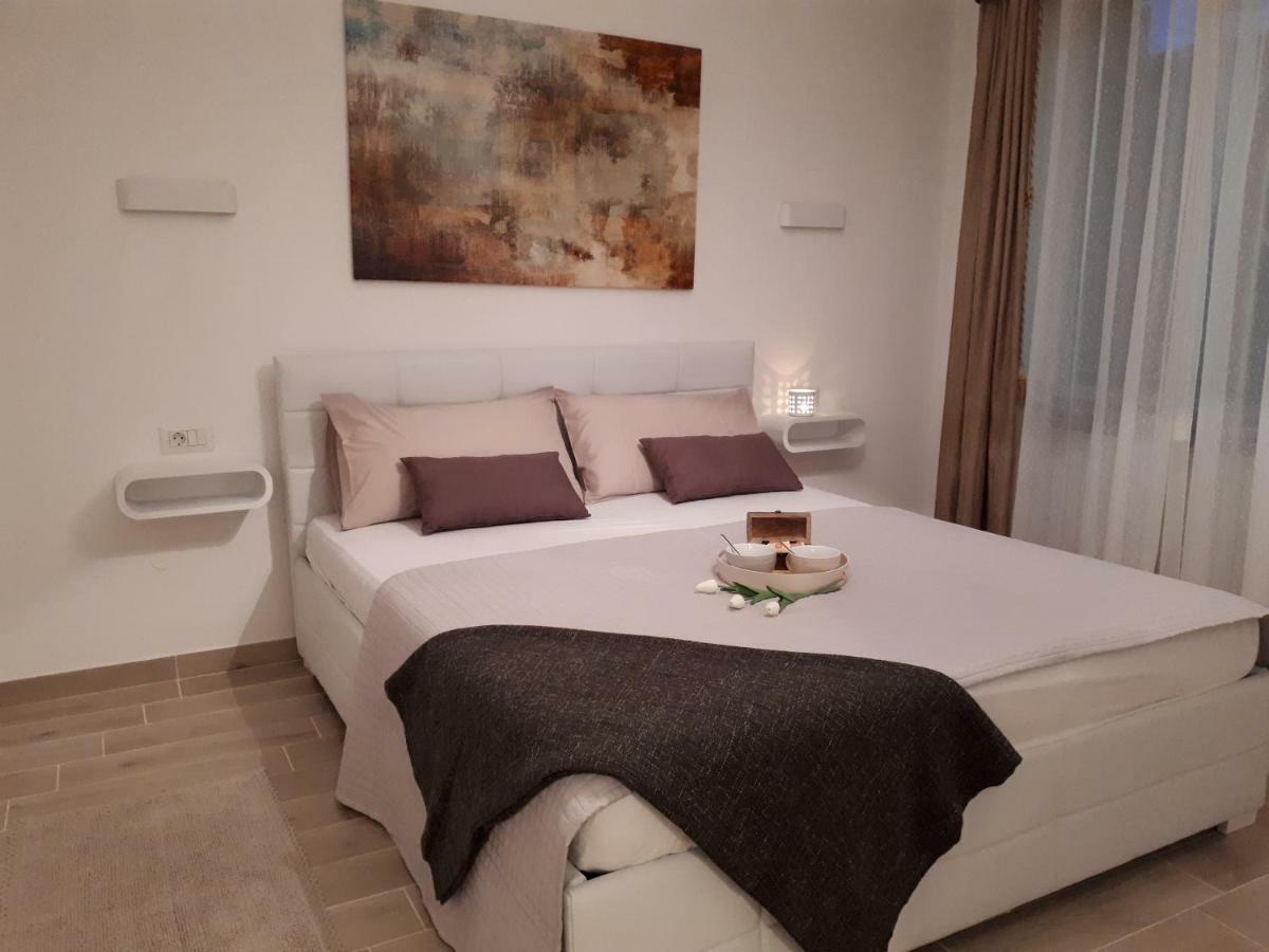 Villa Zoe Porec Exterior photo